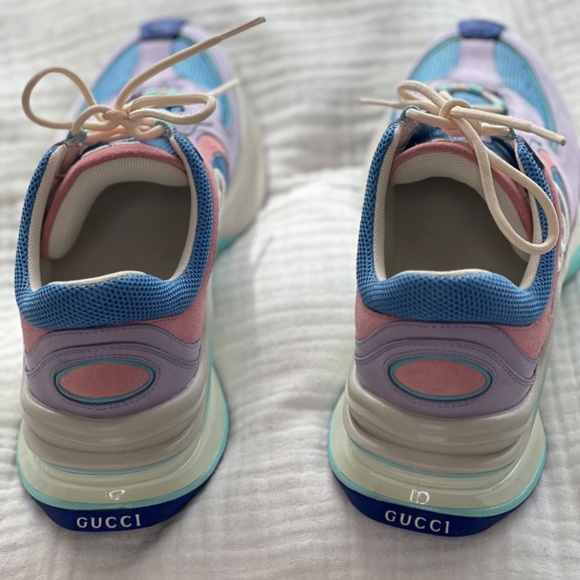 Gucci Run Suede Sneakers - Picture 5 of 6